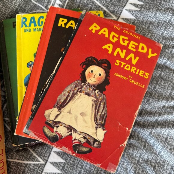 Vintage Raggedy Ann Doll in Original Box + Classic Raggedy Ann Storybook Collect - Picture 10 of 12